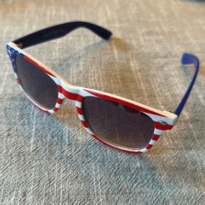 🇺🇸 USA Flag Sunglasses 🇺🇸